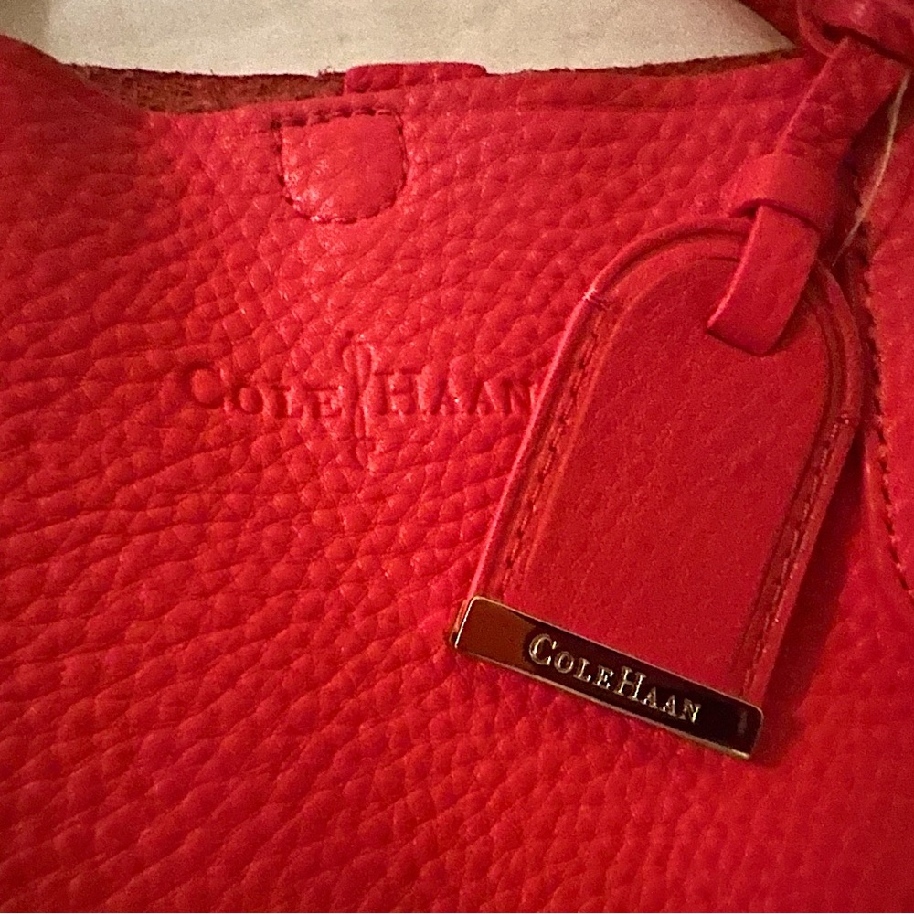 Large lightweight Cole Haan Bag.